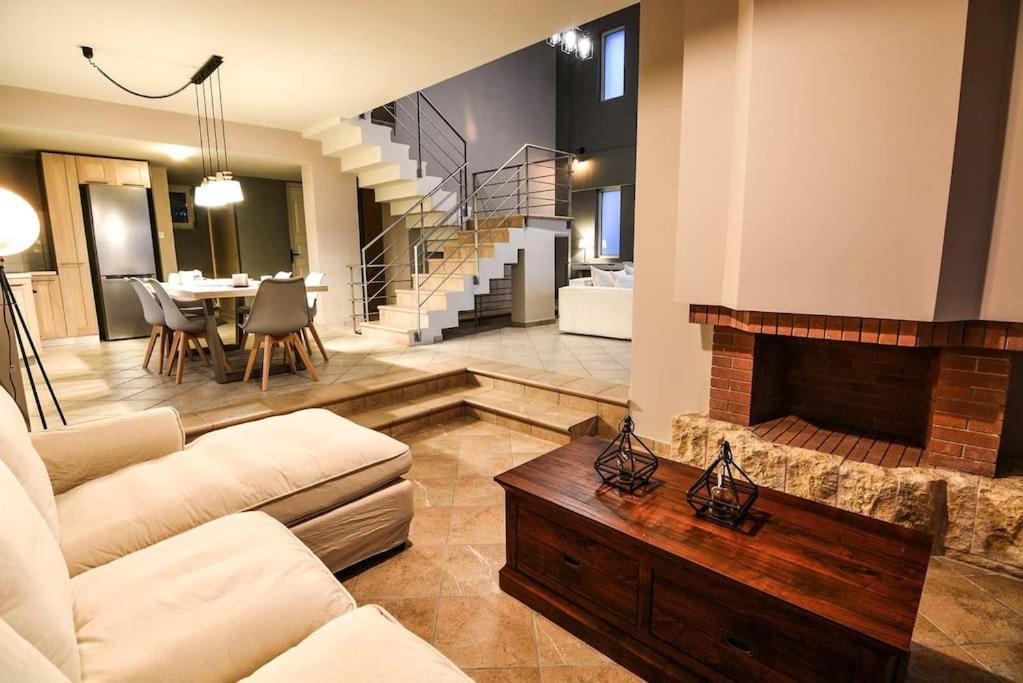 Aigli Luxurious Villa Kato Pitsa Exterior photo